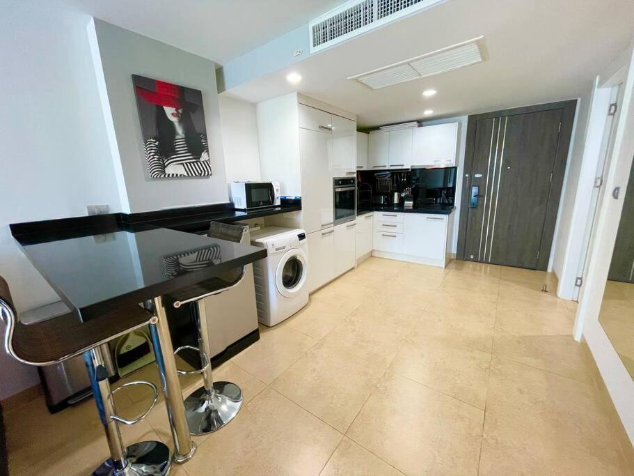 60Sqm Luxury 1 Bed - Pattaya City Centre - Centara Avenue Residences - 704 Zewnętrze zdjęcie